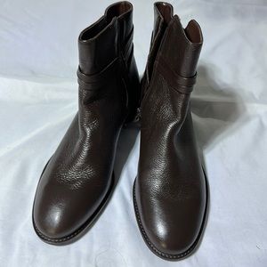 Brown leather Talbots flat ankle boots
